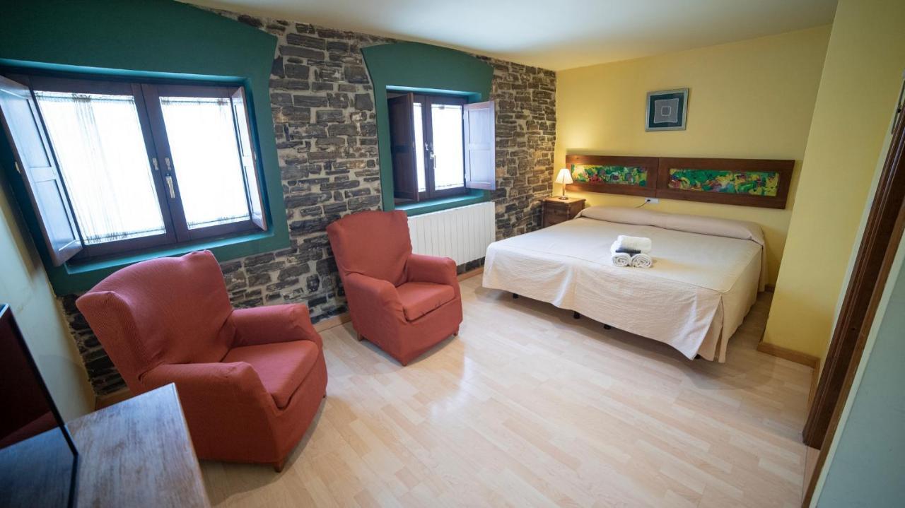 Hotel Rural Los Cerezos De Yanguas ภายนอก รูปภาพ