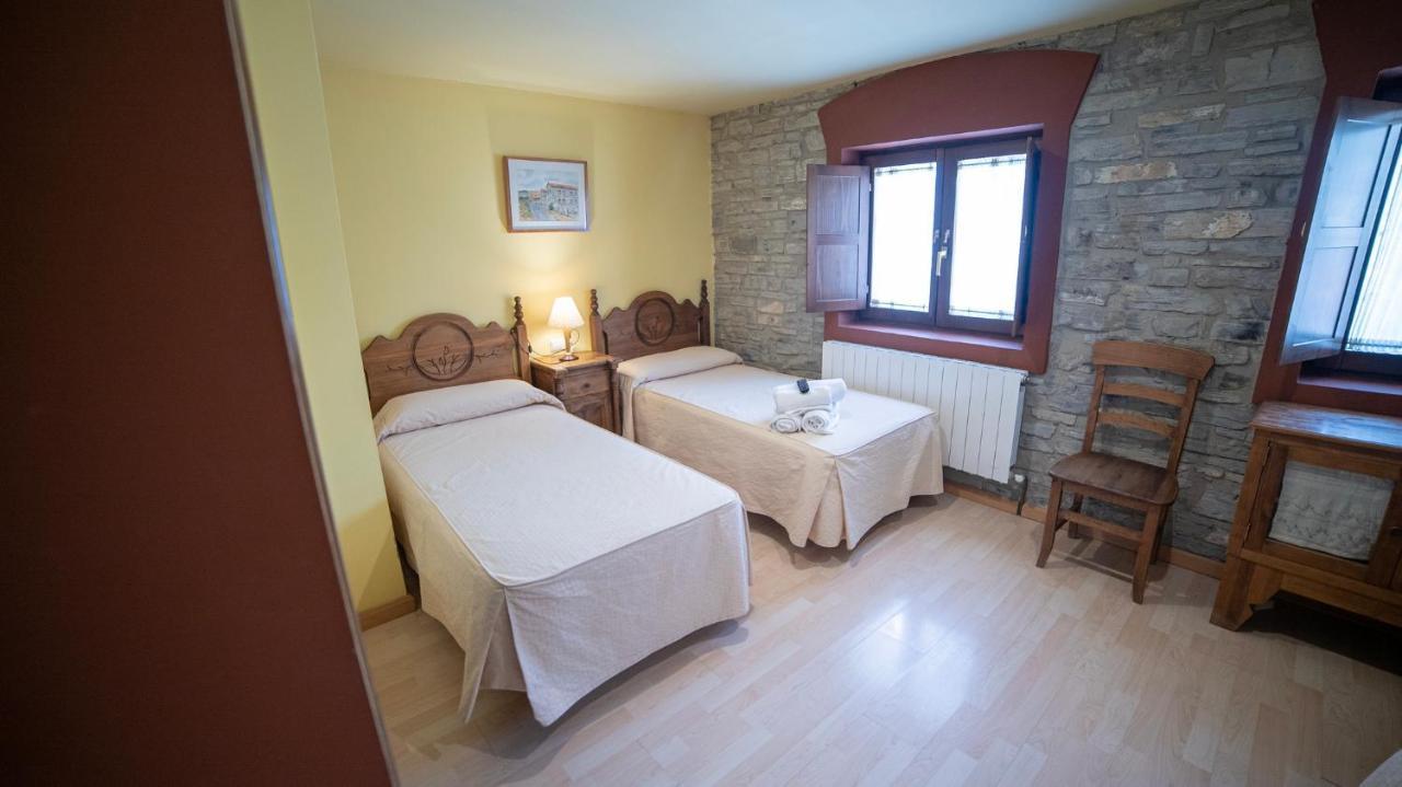 Hotel Rural Los Cerezos De Yanguas ภายนอก รูปภาพ