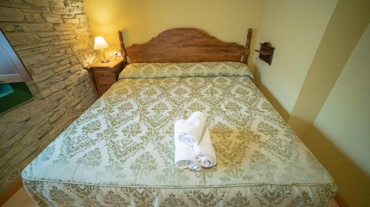 Hotel Rural Los Cerezos De Yanguas ภายนอก รูปภาพ
