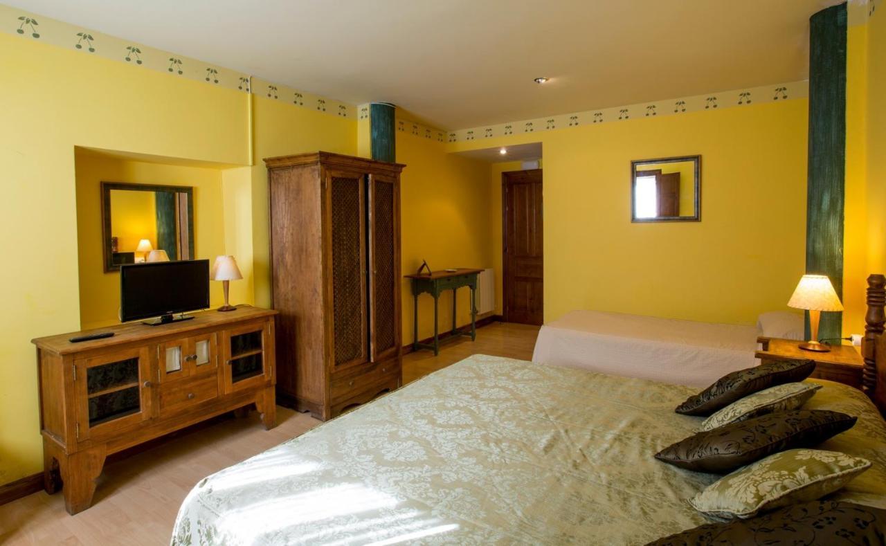 Hotel Rural Los Cerezos De Yanguas ภายนอก รูปภาพ