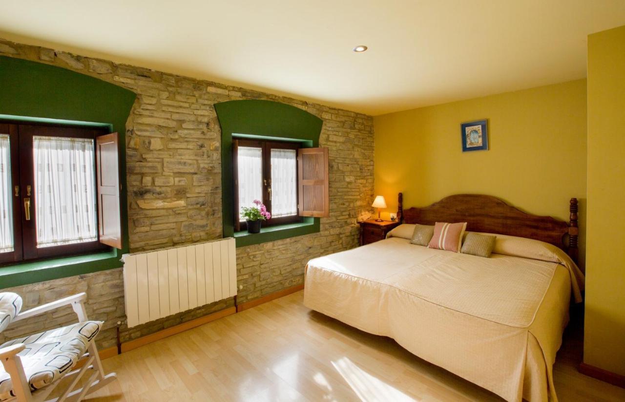 Hotel Rural Los Cerezos De Yanguas ภายนอก รูปภาพ