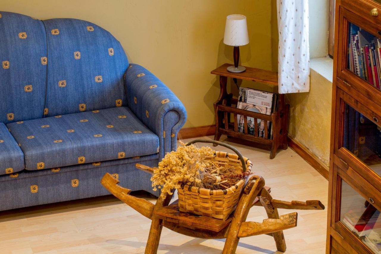 Hotel Rural Los Cerezos De Yanguas ภายนอก รูปภาพ