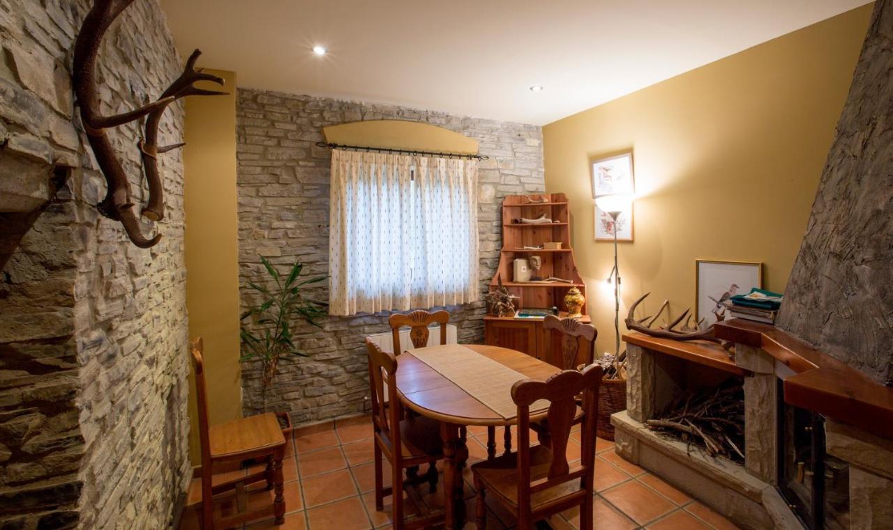 Hotel Rural Los Cerezos De Yanguas ภายนอก รูปภาพ