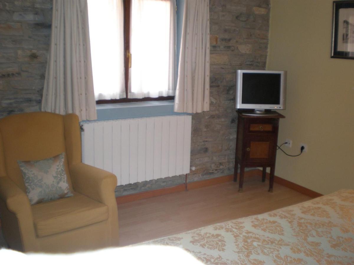 Hotel Rural Los Cerezos De Yanguas ภายนอก รูปภาพ