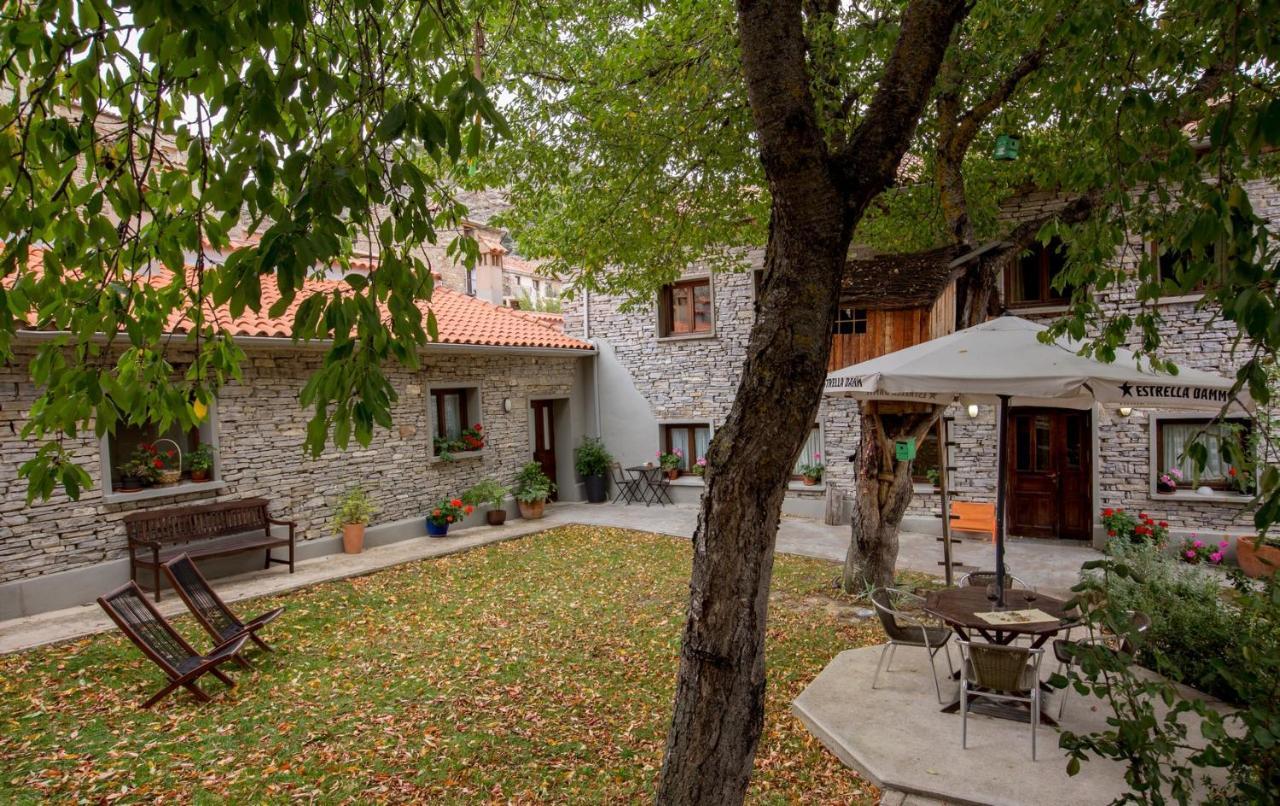 Hotel Rural Los Cerezos De Yanguas ภายนอก รูปภาพ