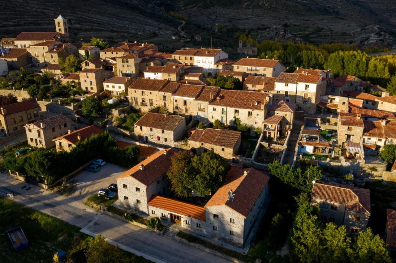 Hotel Rural Los Cerezos De Yanguas ภายนอก รูปภาพ